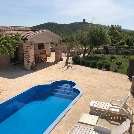 Anita 2 Mit Pool By Interhome Сasa de vacaciones Budak