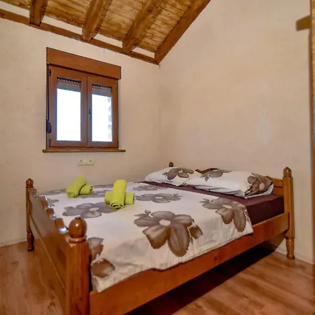 Holiday home Anita 2 Mit Pool By Interhome Budak